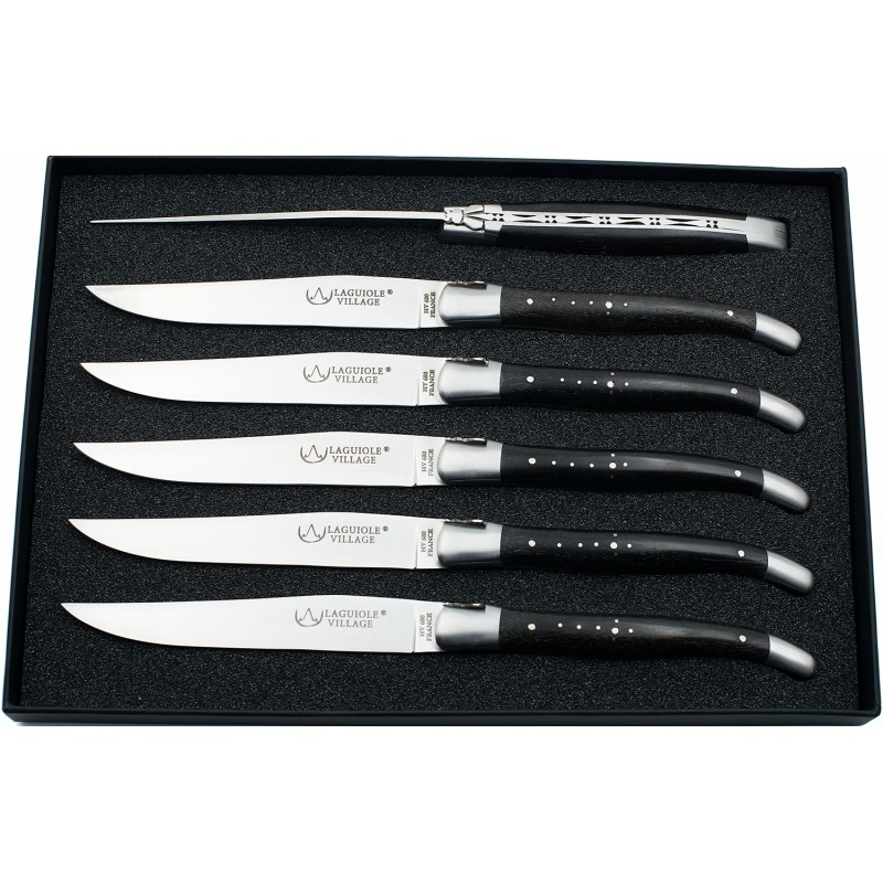 Table knives in thuya