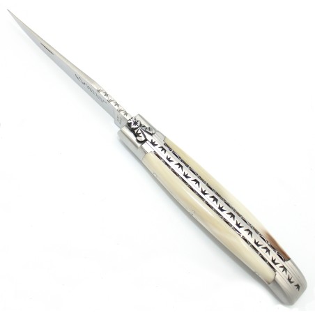 Couteau Laguiole 12 cm double platines ciselées 2 mitres en Pointe de corne claire